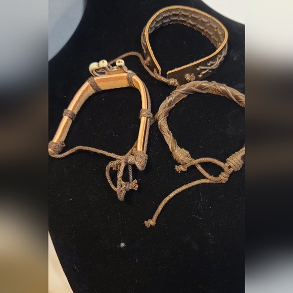3 leather adjustable bracelets up to 7" ish - Picture 4 of 4